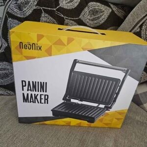 New panini press (900W)